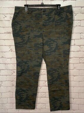 Chaps Camouflage Khakis Wide Leg 20W